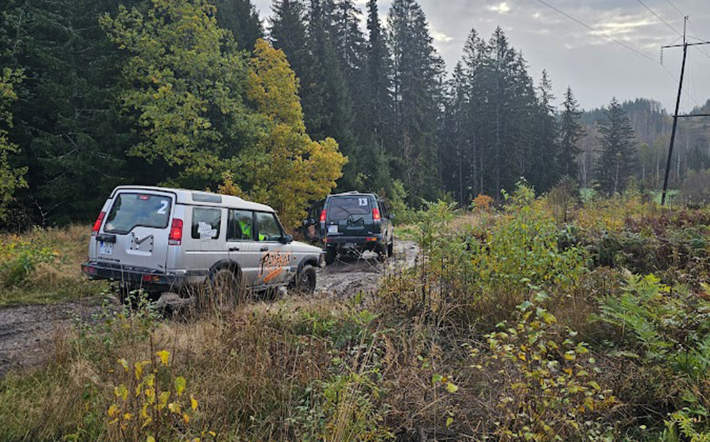 Maastoautosafarit - Pois Tieltä!