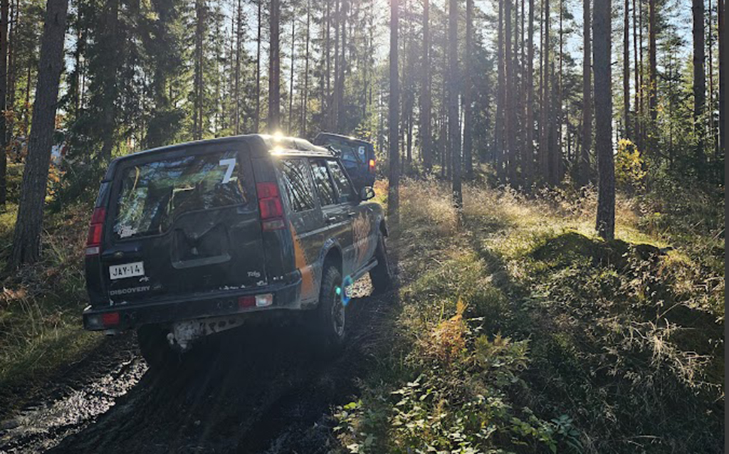 Maastoautosafarit - Pois Tieltä!