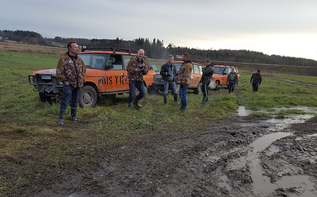Maastoautosafarit - Pois Tieltä!
