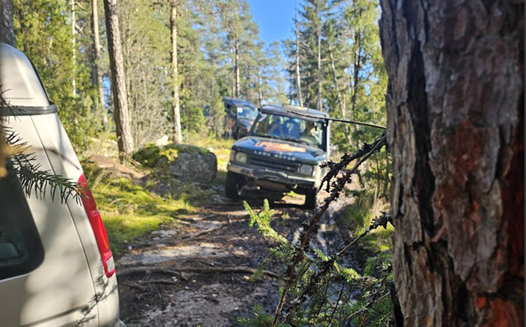 Maastoautosafarit - Pois Tieltä!