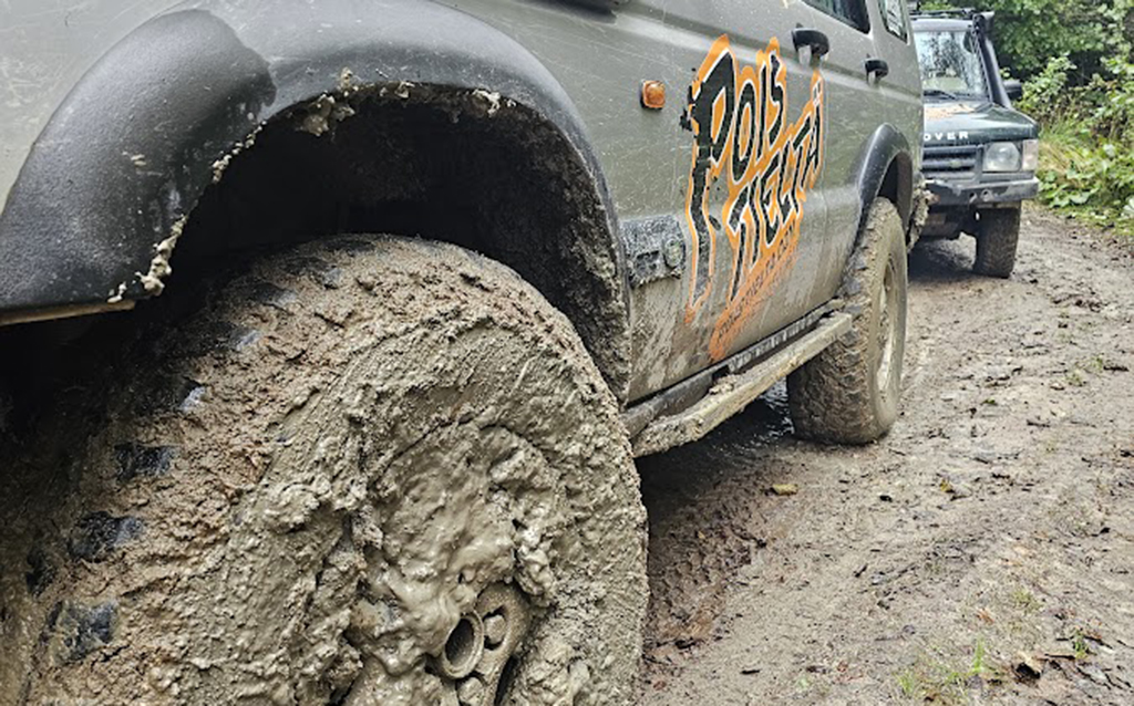 Maastoautosafarit - Pois Tieltä!